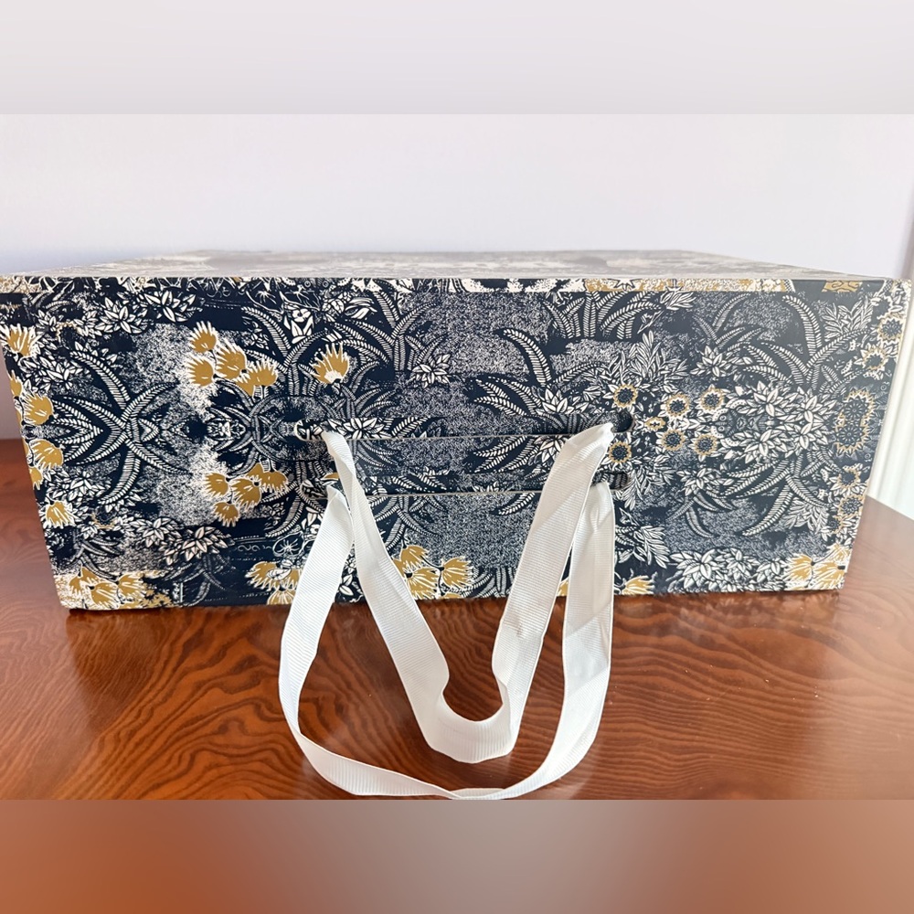 Three items:Authentic Dior Gray and Silver Embellished Strap and other two - Picture 5 of 16